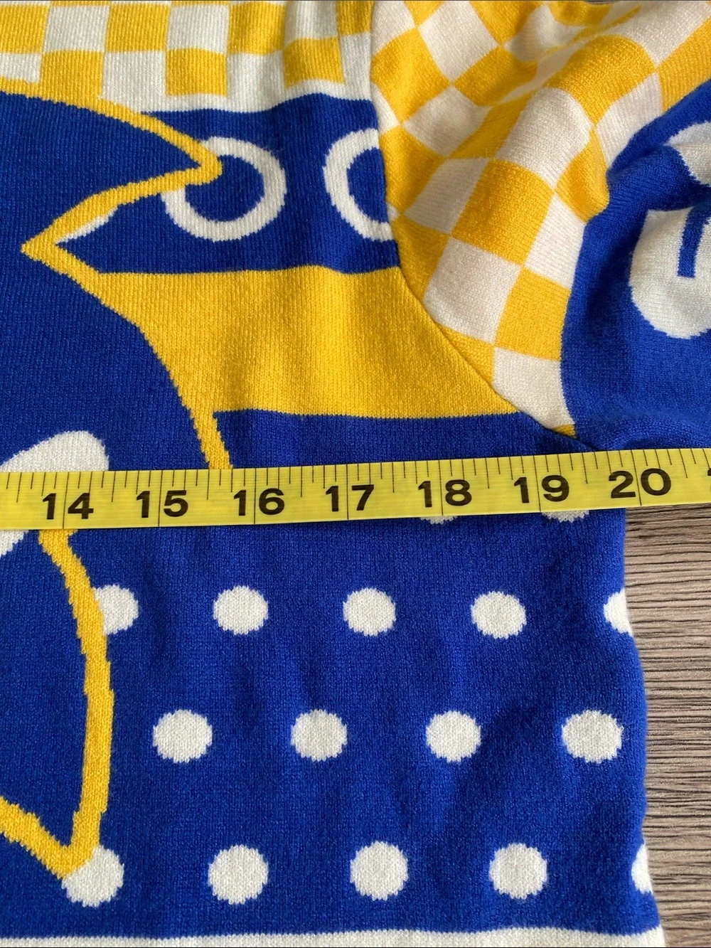 Sonic The Hedgehog Blue & Yellow Crewneck Sweater Size Small